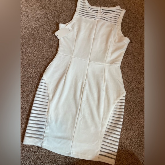 Tobi White Mini Dress with Mesh Side & Shoulders size M - Picture 2 of 3